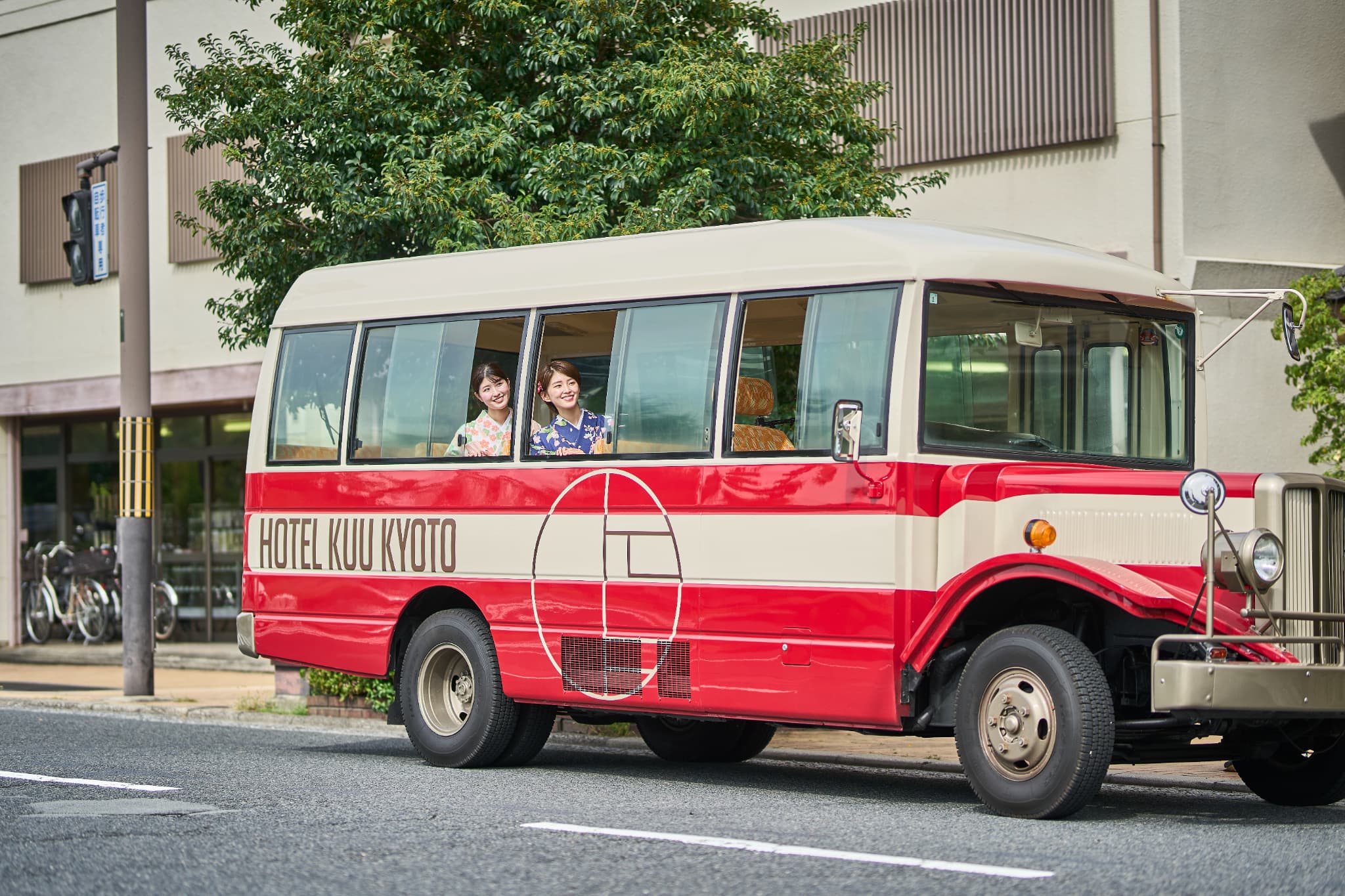 ボンネットバス