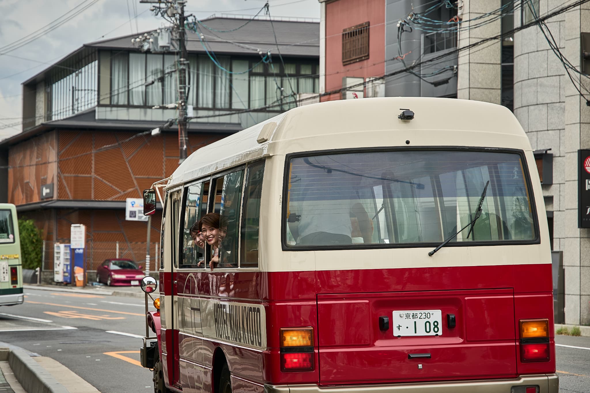 ボンネットバス