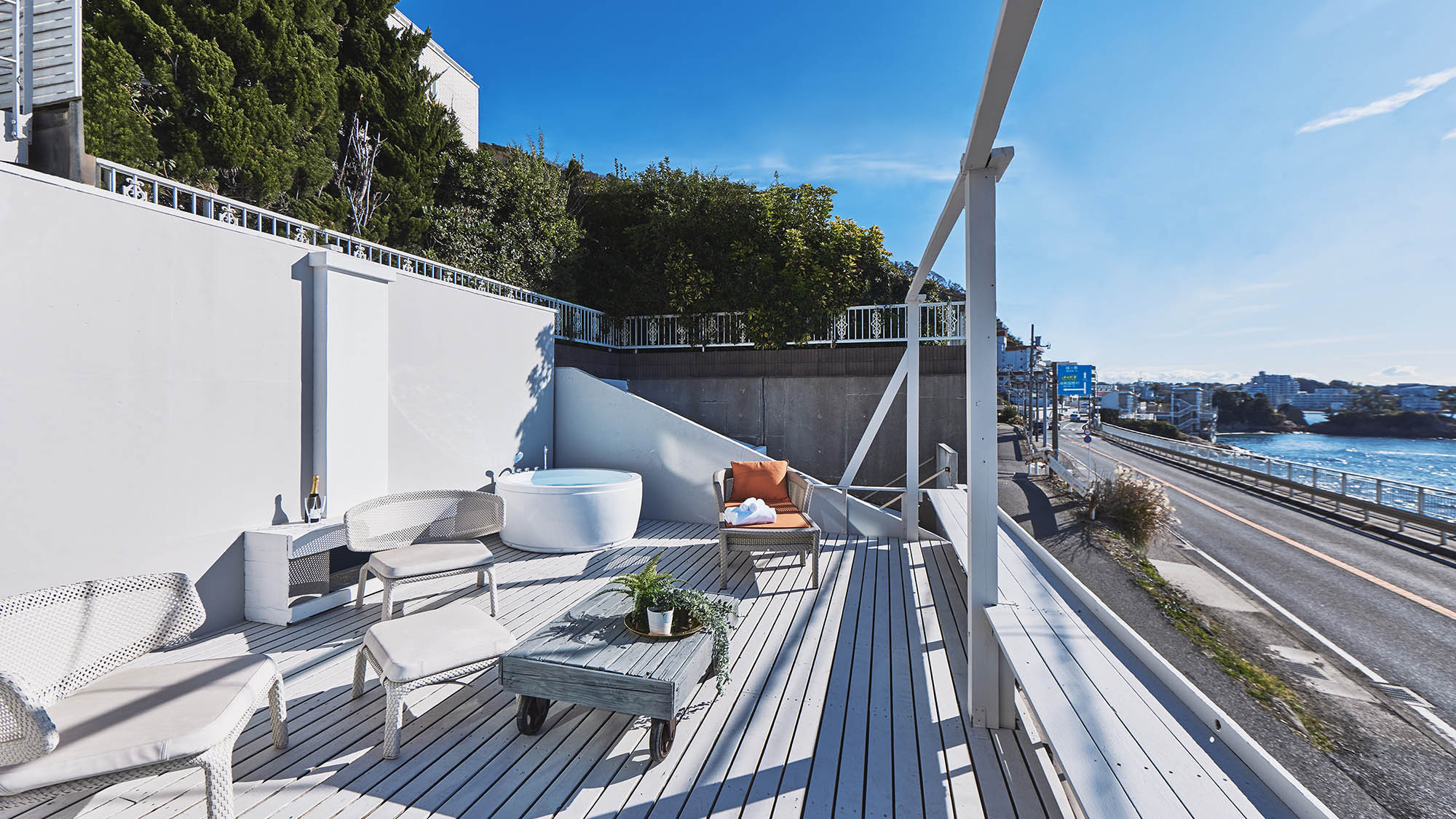 【直前割】＜2名様まで同一料金＞宿泊日直前の特別プラン