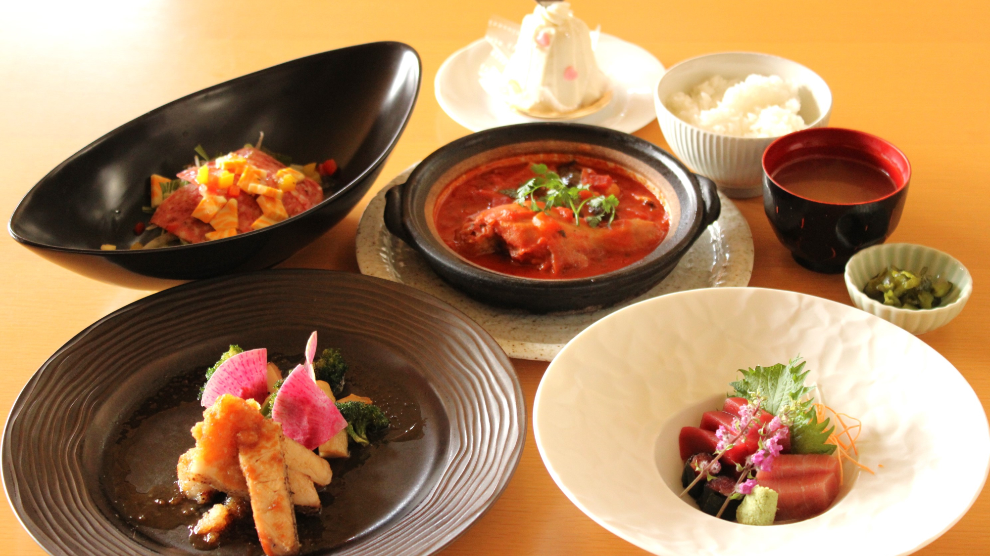 夕食 セットメニュー一例