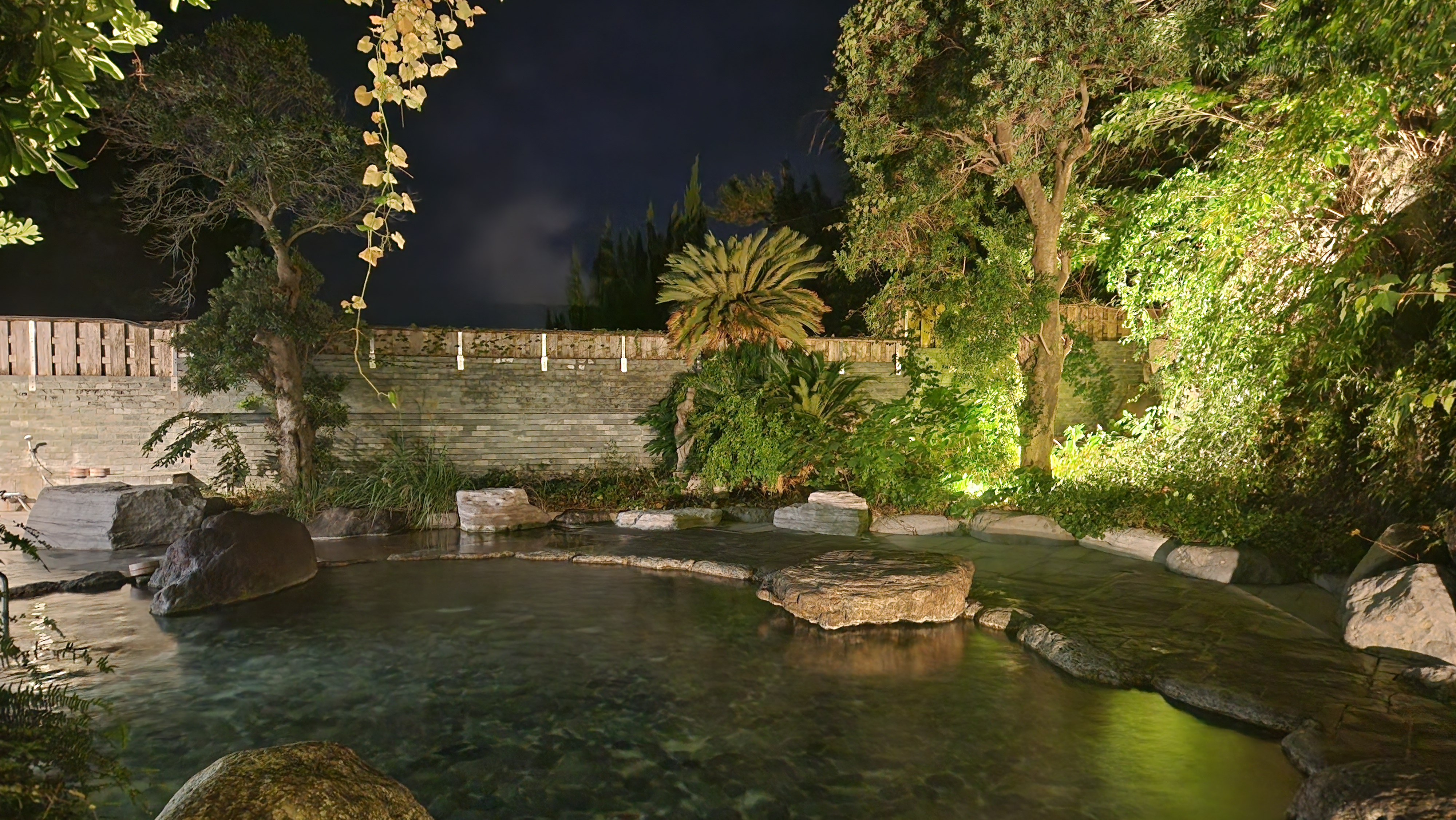 大野天風呂　星灯りの湯