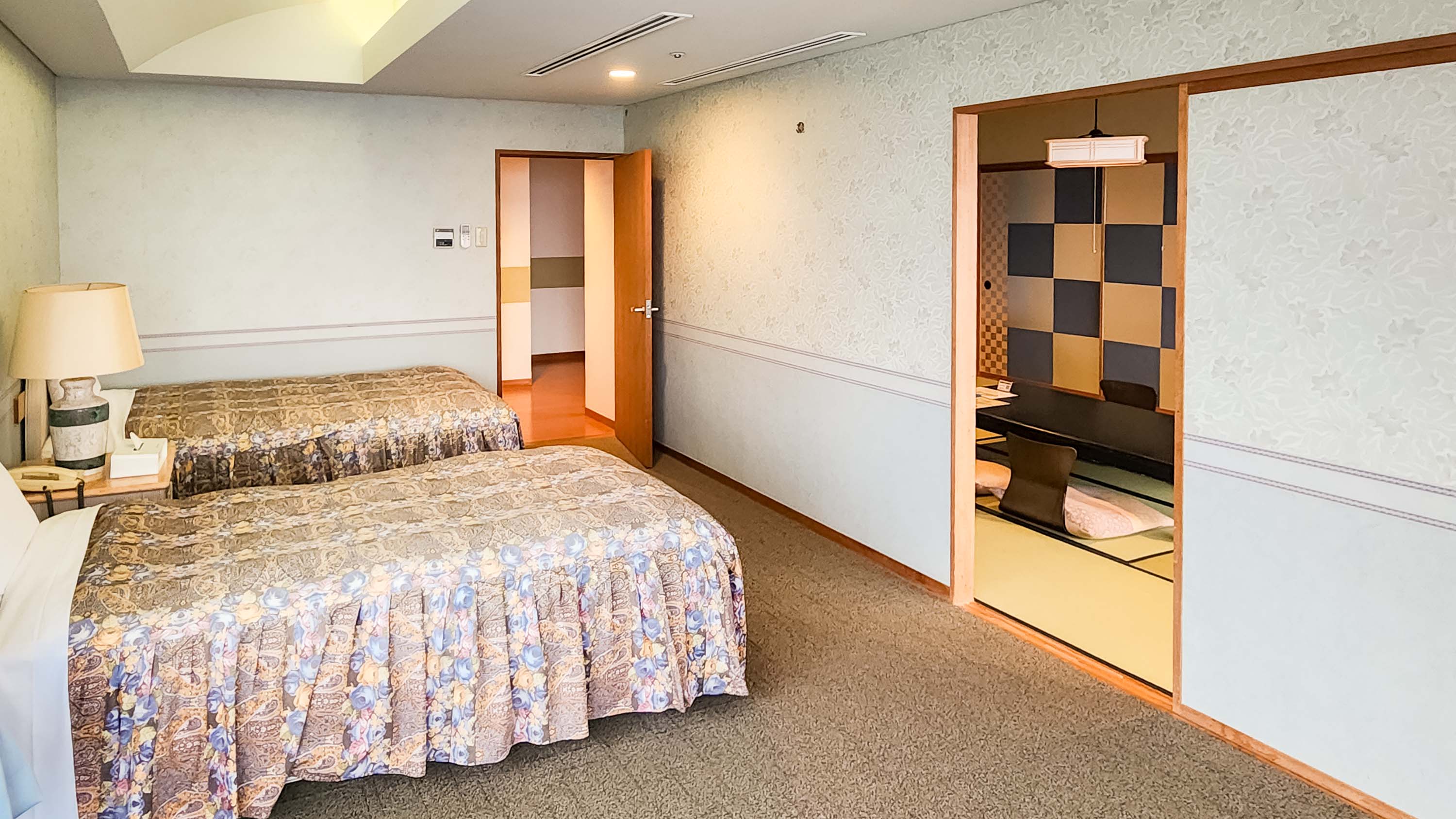 和洋室　ツインベッド