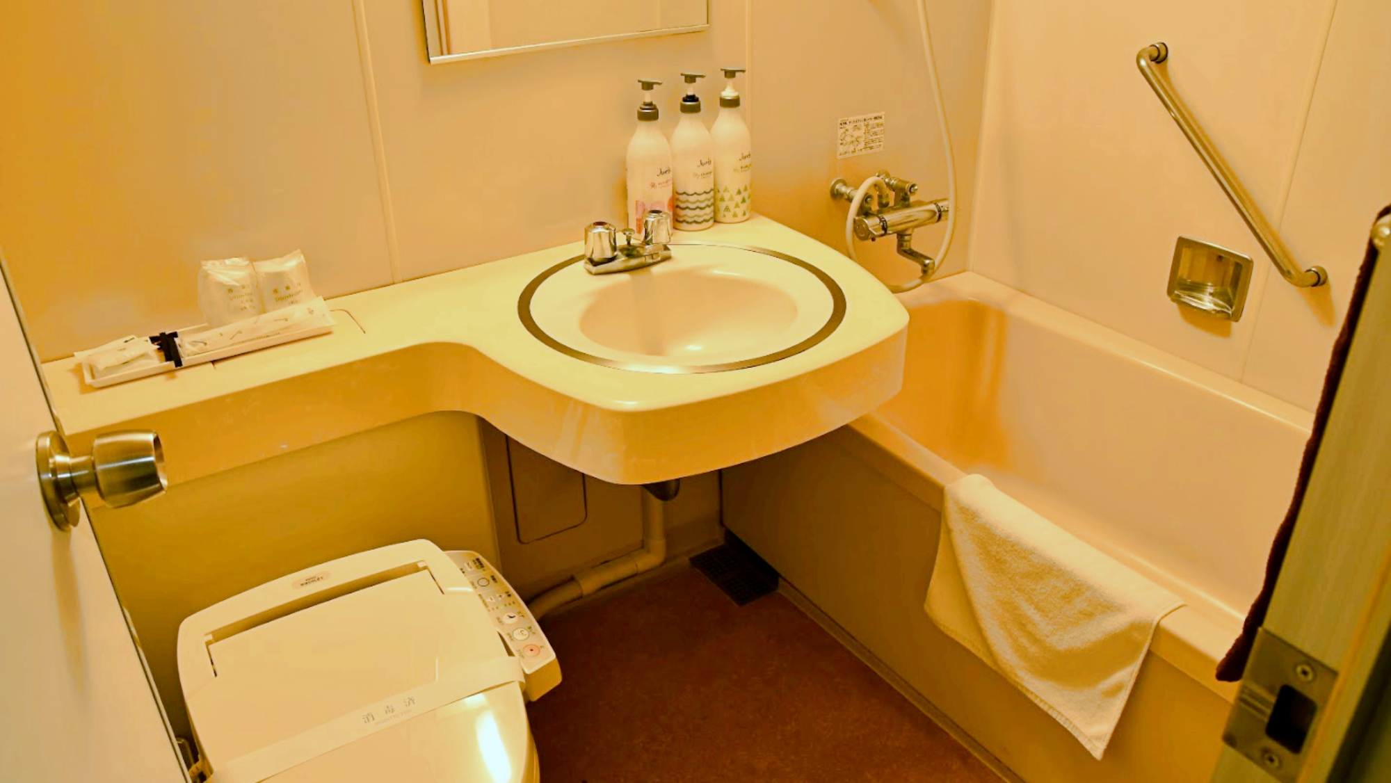 【客室一例】快適なバスルームで旅の疲れを癒し、心身をリセット。