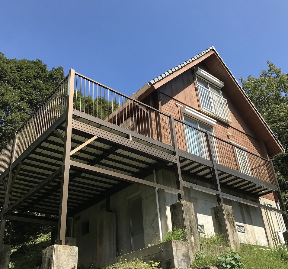 【最大6名様OK】広々ベランダと木の温もりに癒される一棟貸しプラン