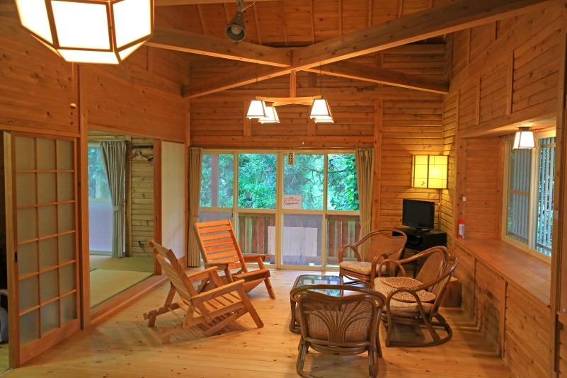 古湯ウッディハウスM【最大9名/BBQコンロ貸出無料】1棟貸