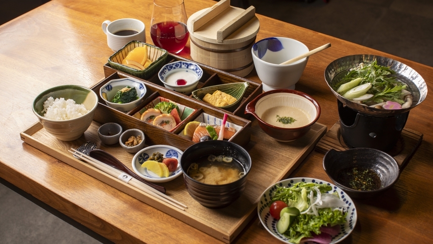 【1泊2食付き・夕食17時30分スタート】 旬の味覚を味わえる会席コース