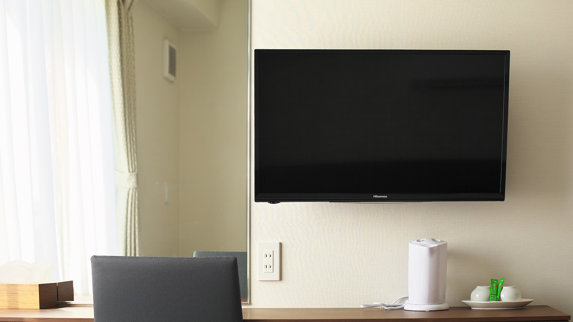 書類とノートPCを広げても余裕のワークスペースを確保。お仕事に最適です。