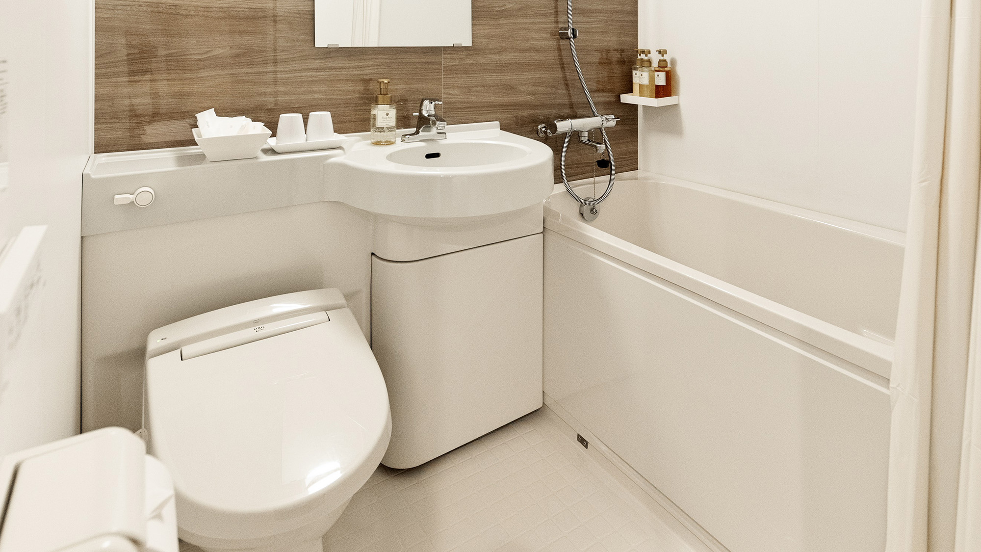 ユニットバス：できるだけ居心地が良く、いつも綺麗で清潔な環境を第一に考えております。