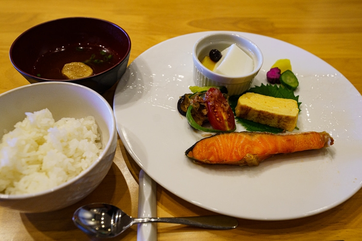 朝食セット（一例）