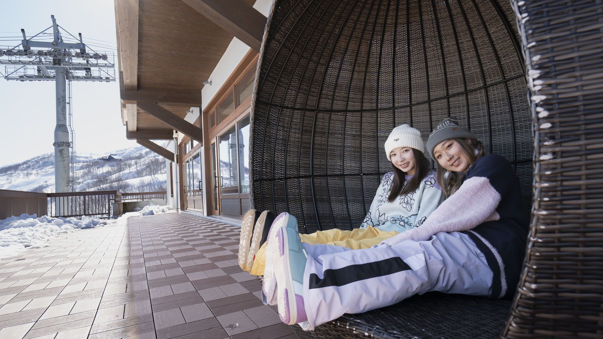 【スキーしなくても絶景の雪山を楽しむ】＜朝食付＞雪見ゴンドラで標高1000mへ空中散歩！1ドリンク付