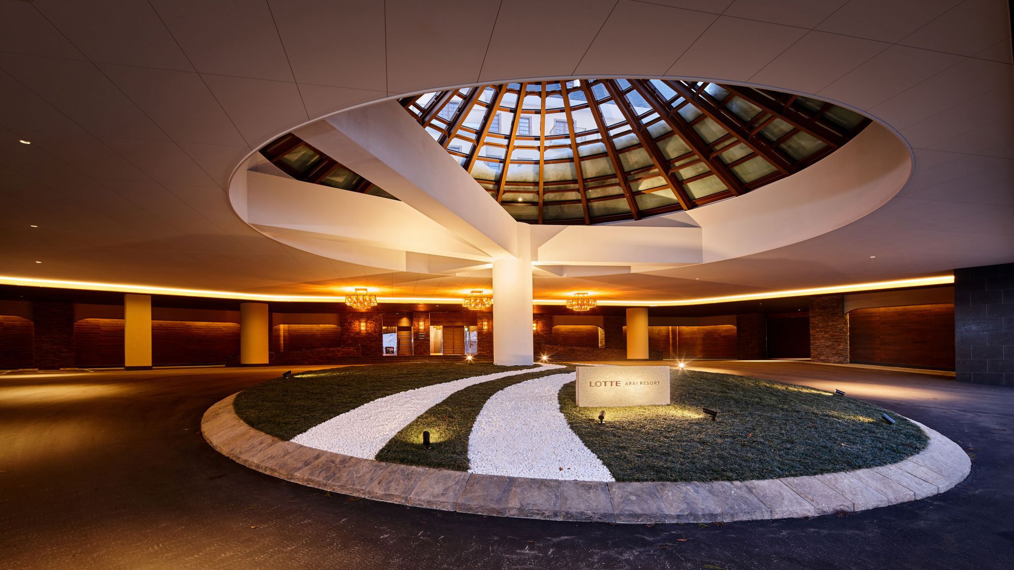 ロッジ棟エントランス