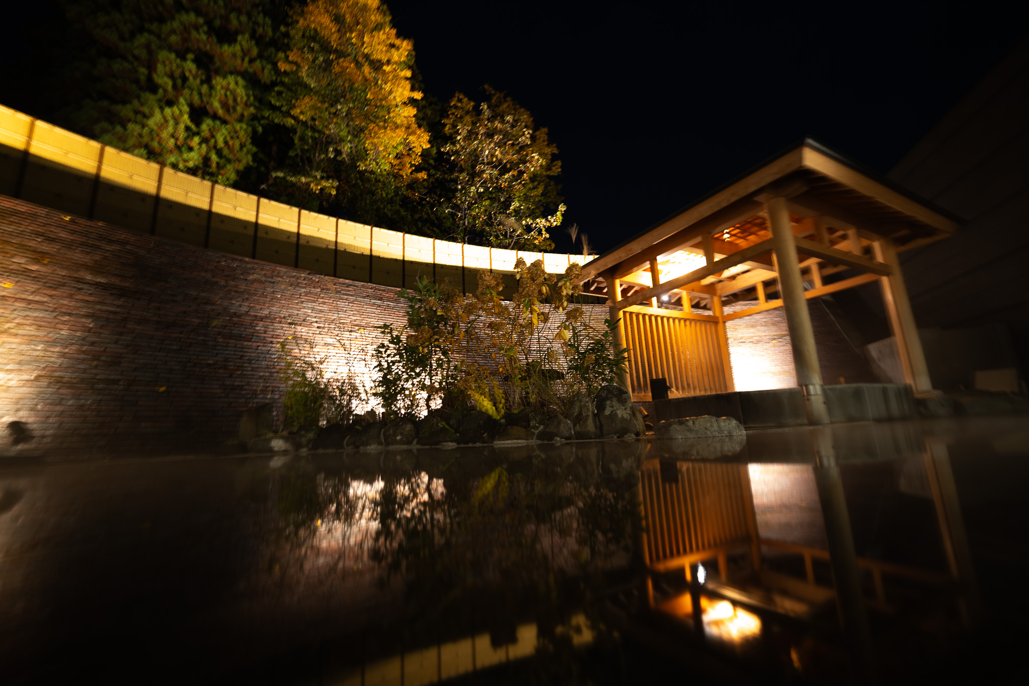 夜の星空温泉（男風呂）