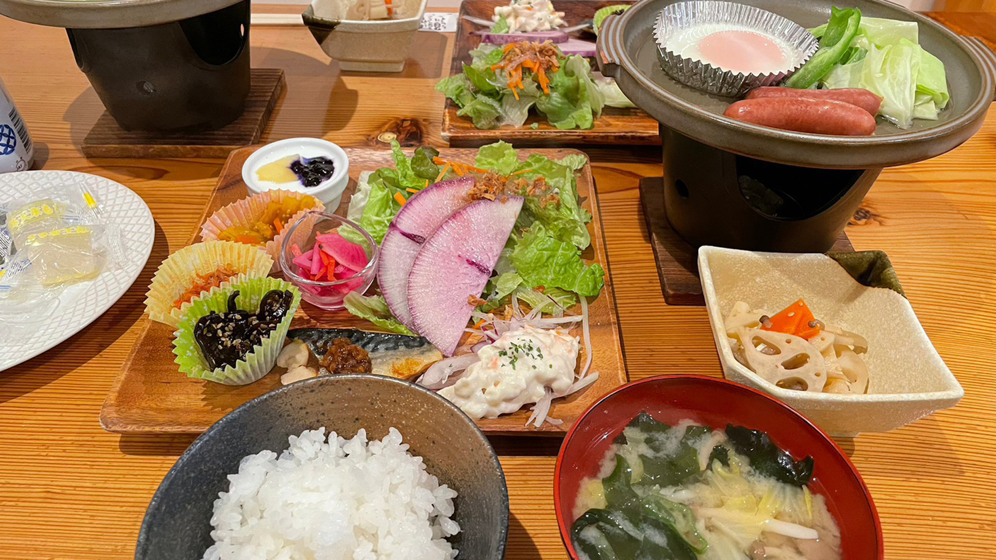 朝食　※季節により料理内容が変わります。