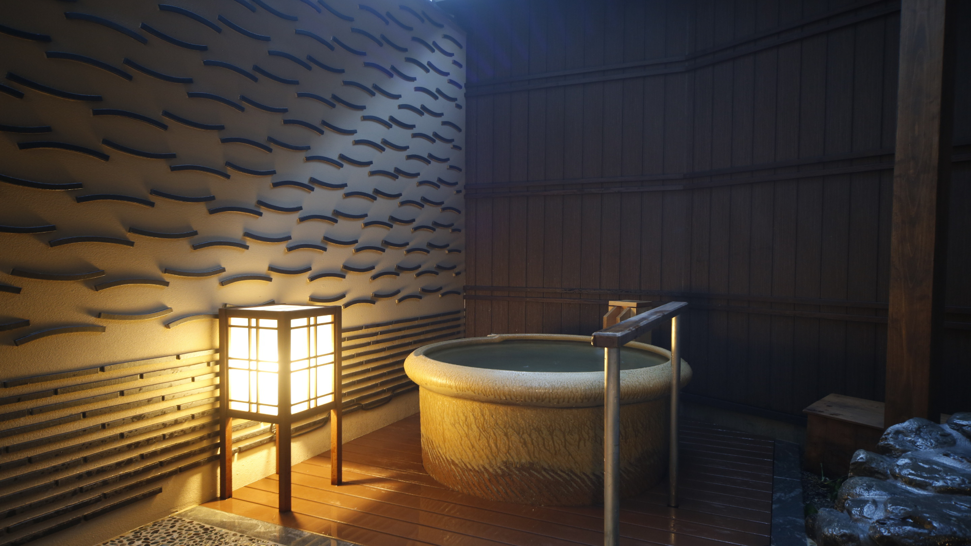 ■壷風呂湯■（湯温：40～42℃）