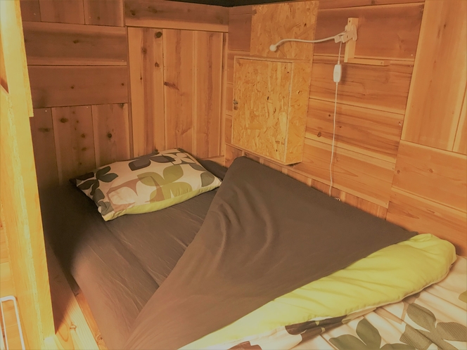 ２段ベッド bunk bed