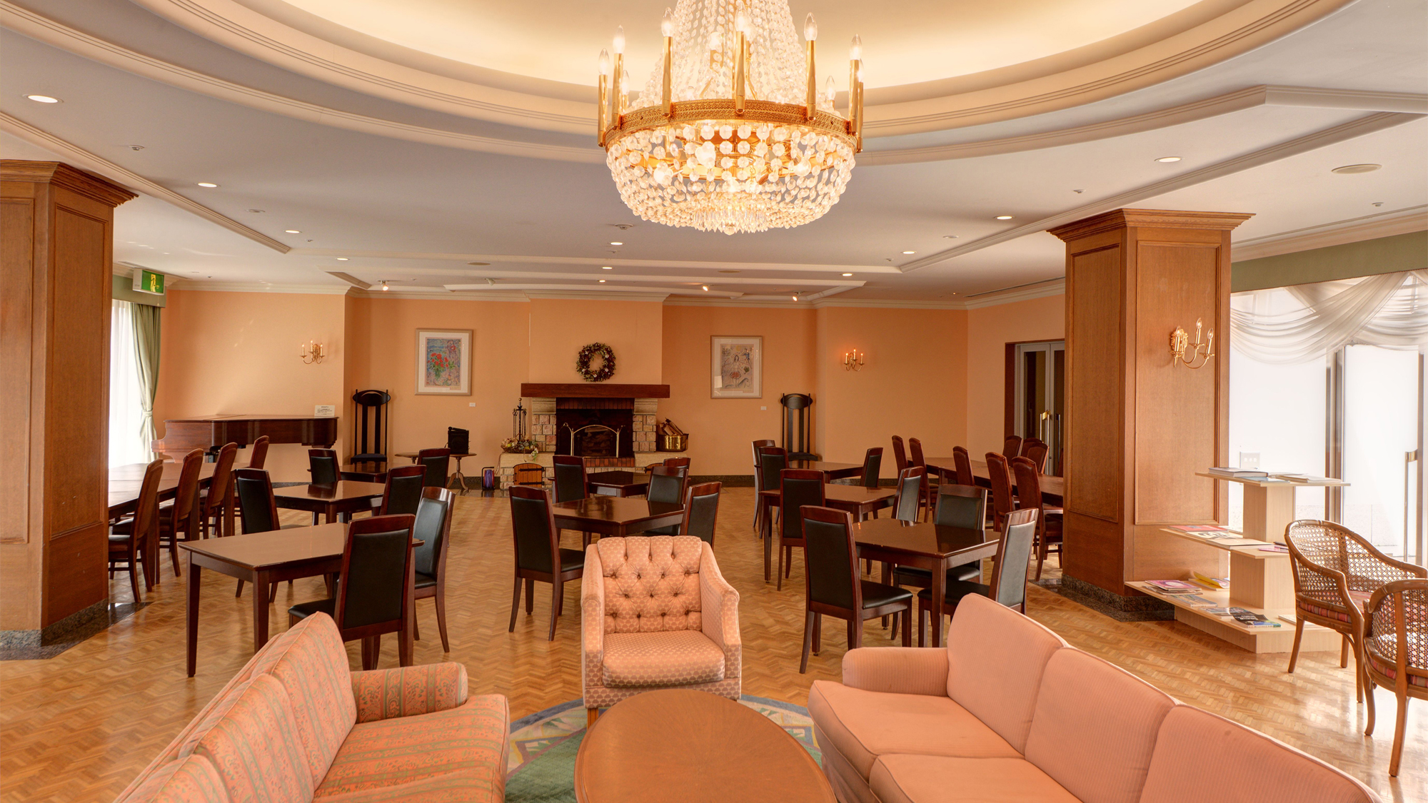 *【ラウンジ】ご歓談や待ち合わせなど、お客様がご自由にご利用いただけるフリースペースです。