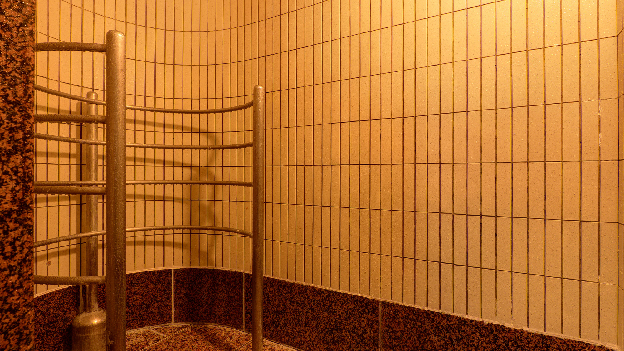 *【ボディシャワー（女性）】露天風呂・主浴風呂・泡風呂・打たせ湯・寝湯・サウナ・水風呂もございます。