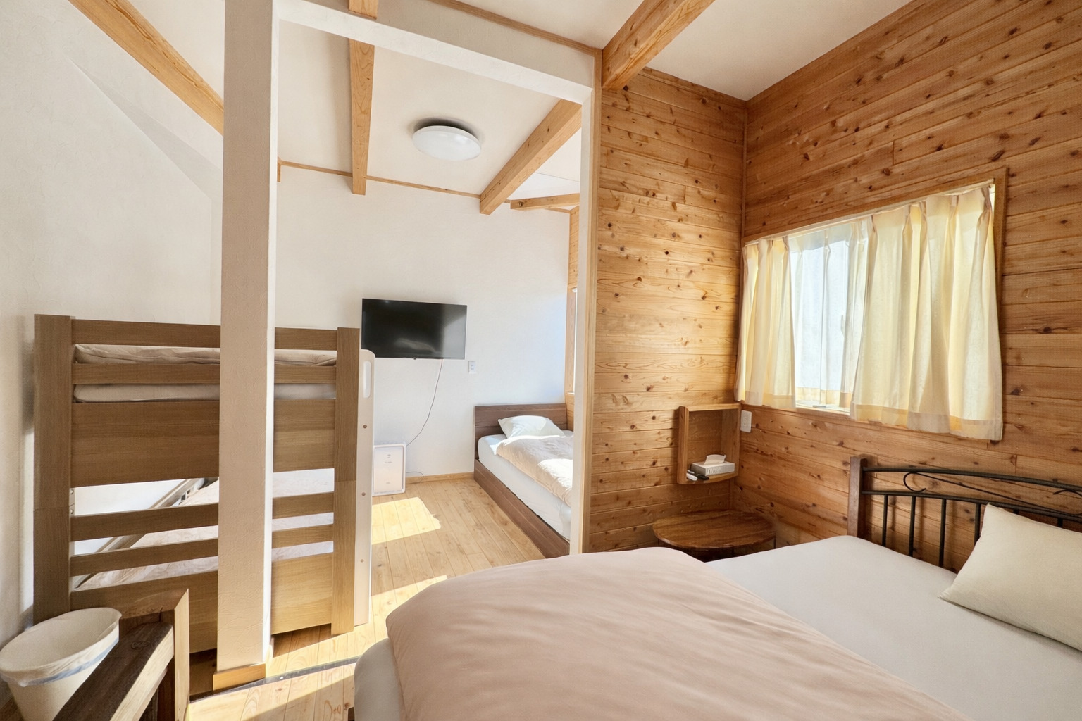 ROOM1