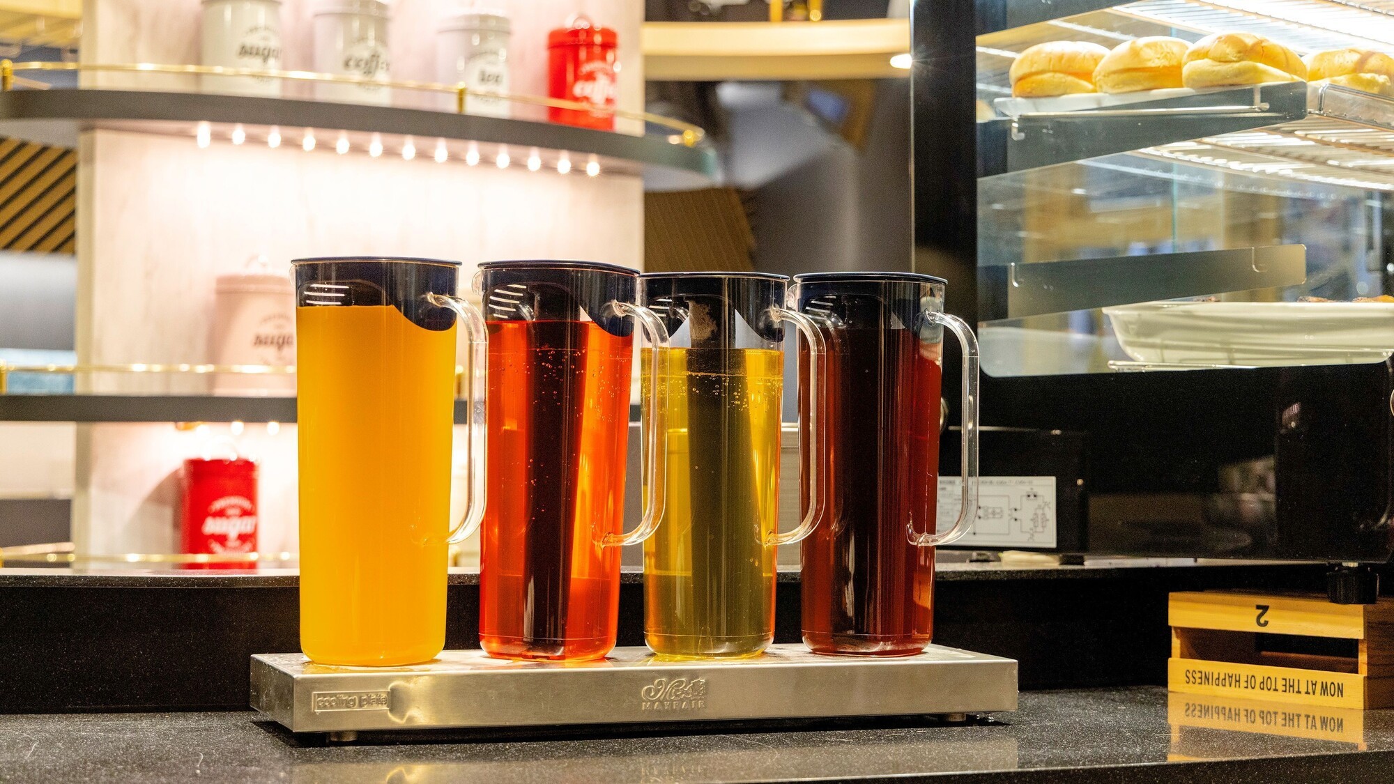 【朝食】選べるハンバーガー付きハーフビュッフェ