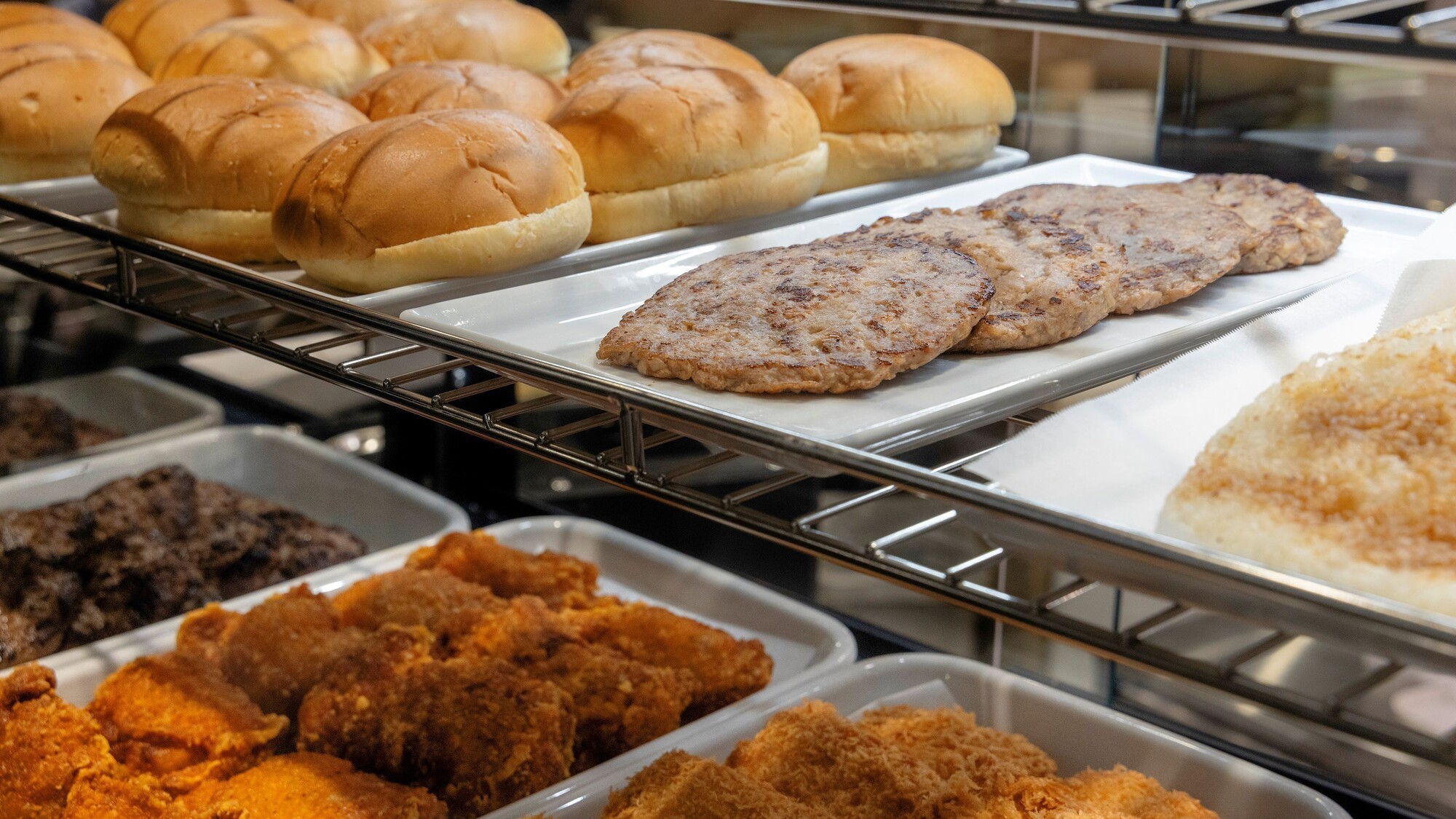 【朝食】選べるハンバーガー付きハーフビュッフェ