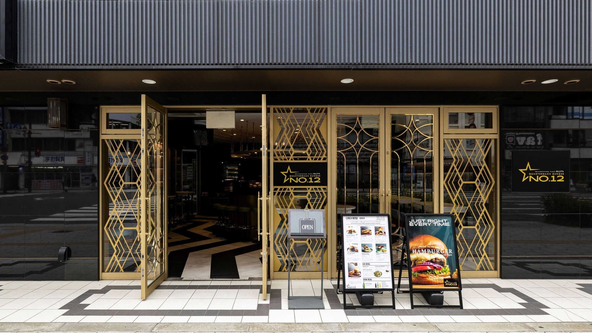 1階「ALLY&rsquo;s NO.12（QUARTERBACK BURGER）」