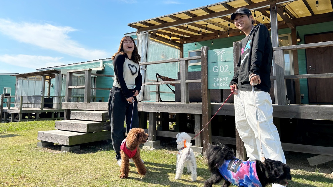 ペット専用トレーラーハウスで愛犬とグランピング♪【お部屋で朝食付き】