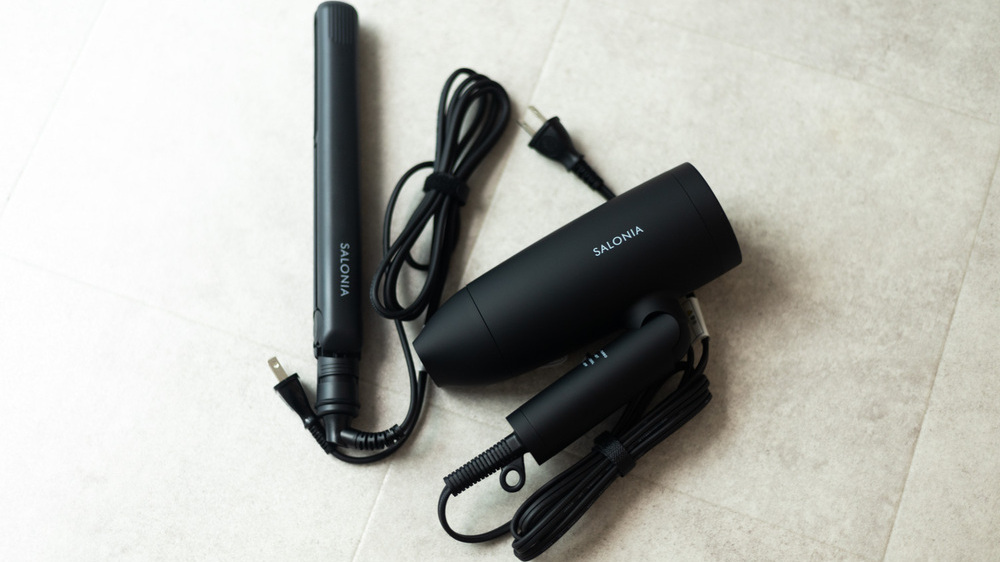 ヘアドライヤー、ヘアアイロン