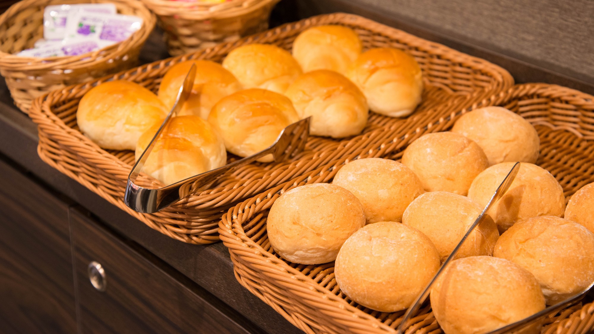 【無料・朝軽食】朝6:00～9:00までパン提供(※コロナ感染症対策として、個包装タイプに変更中)