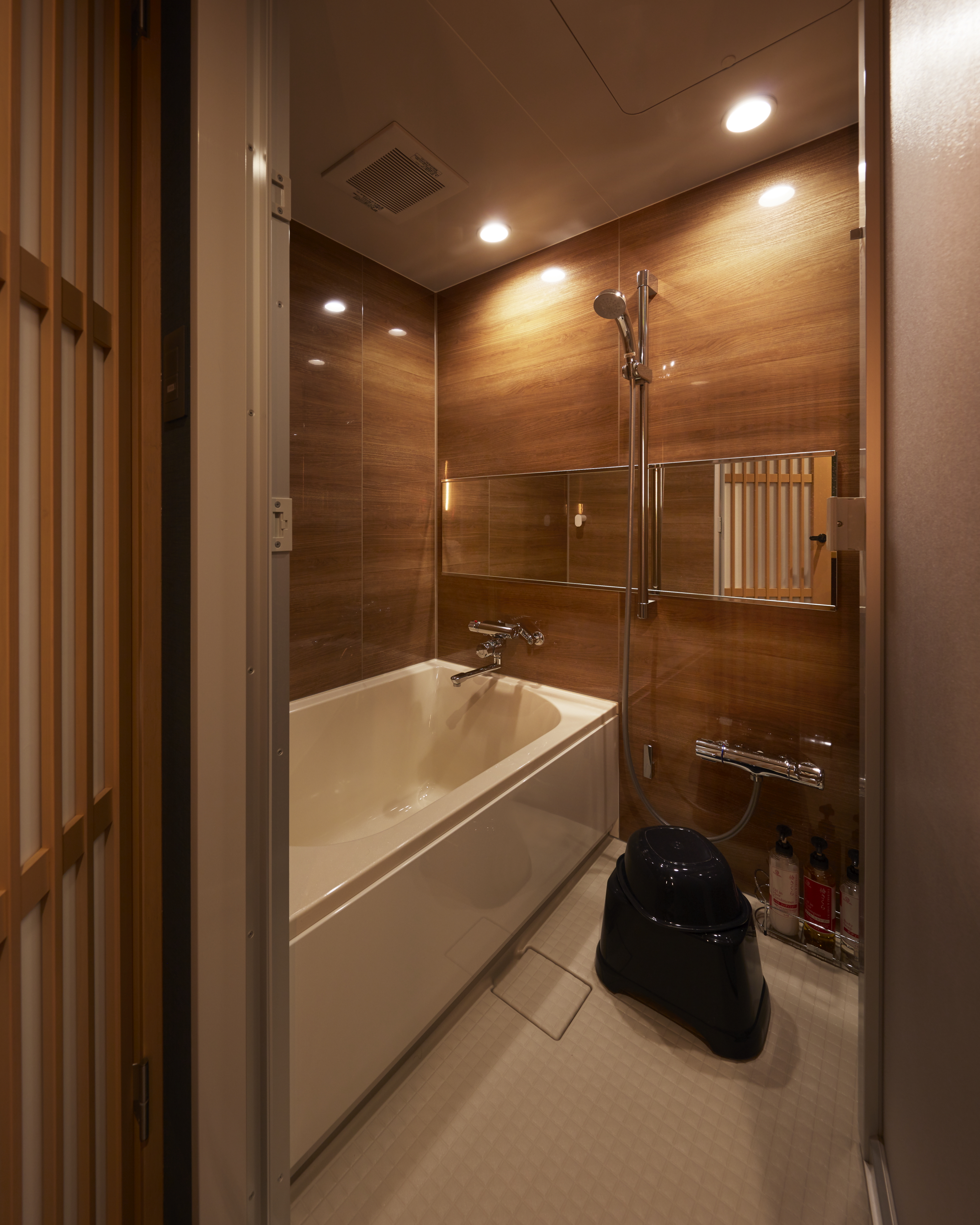 【風呂ツイン】洗い場付き独立型バスルーム　21.4平米