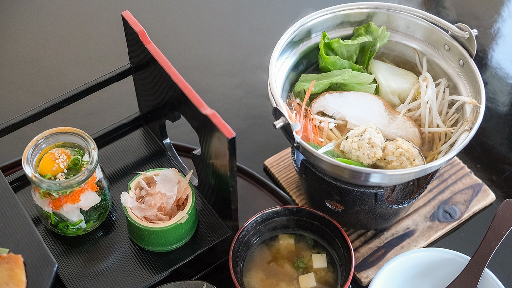 【1泊朝食付き】人気メニュー「瓶丼」は小瓶に詰まった海の幸！海を眺めながら美肌温泉で整える静かな滞在