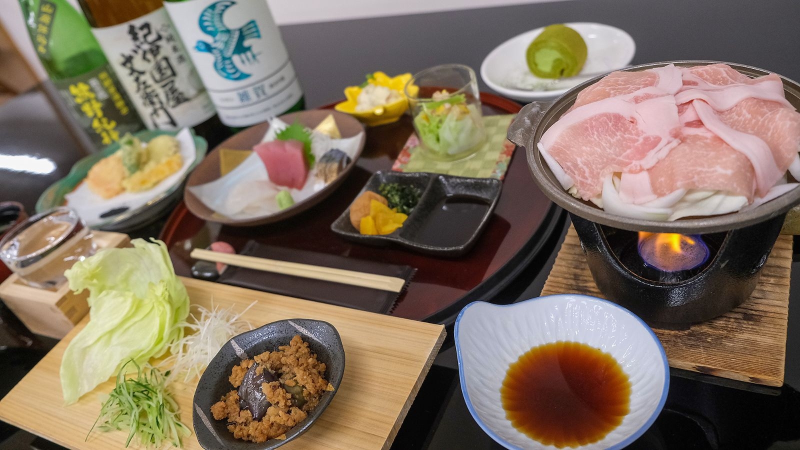 【のんびり一人旅｜紀州御膳1泊2食】窓の向こうの海を眺め、ひとりで「何もしない」時間に旬を味わう