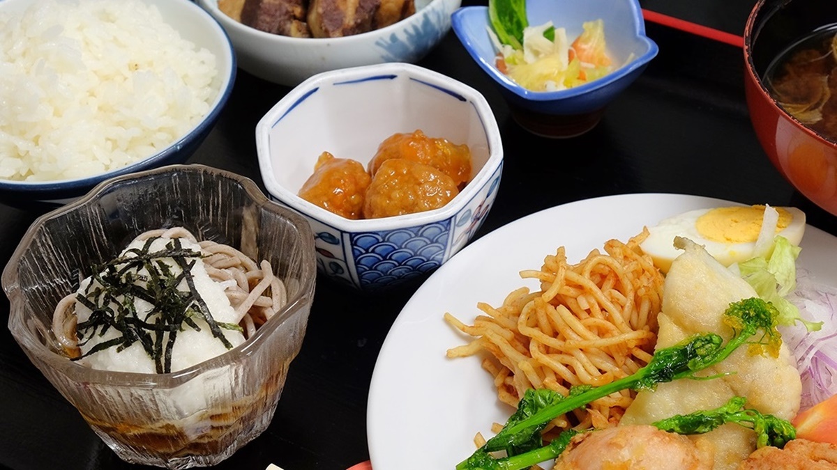 【平日限定｜日替わり定食1泊2食】刺身やフライの日替わり定食/ビジネスなどの連泊におすすめ！