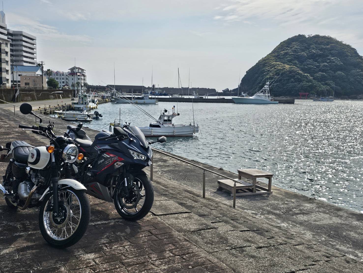 すさみの海とバイク