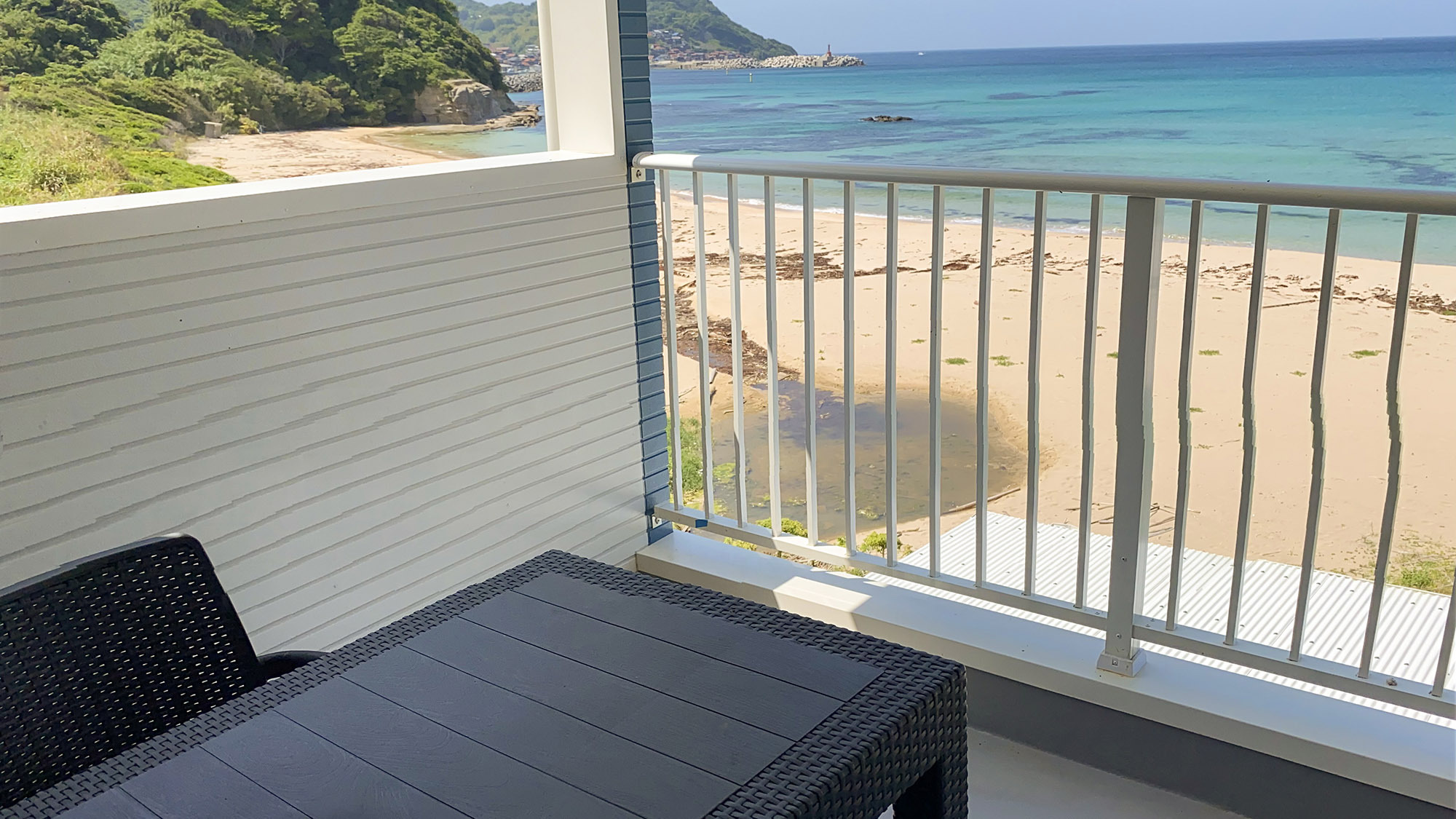 ・2階のベランダは見晴らしがよく、じっくりと自然をご堪能いただけます