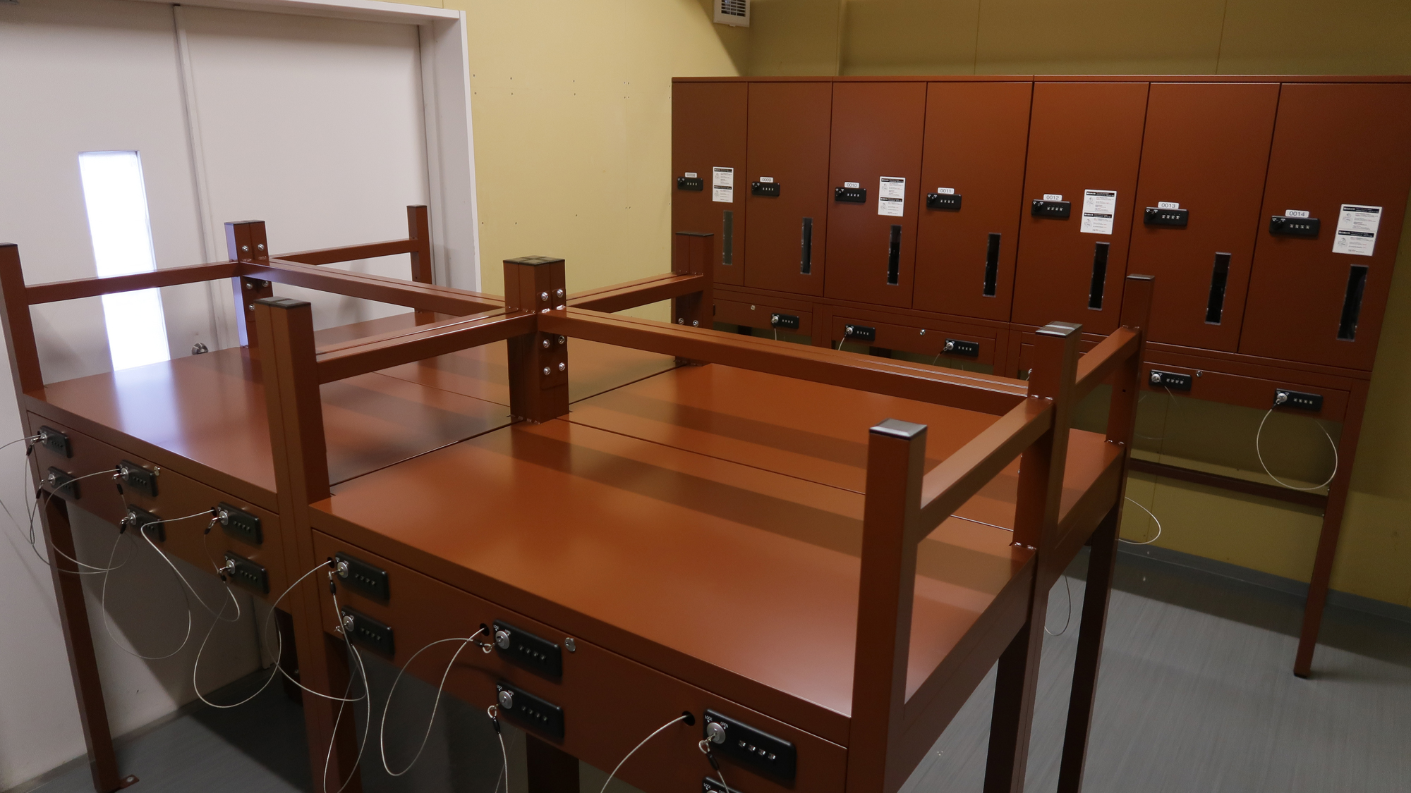 セルフロッカー