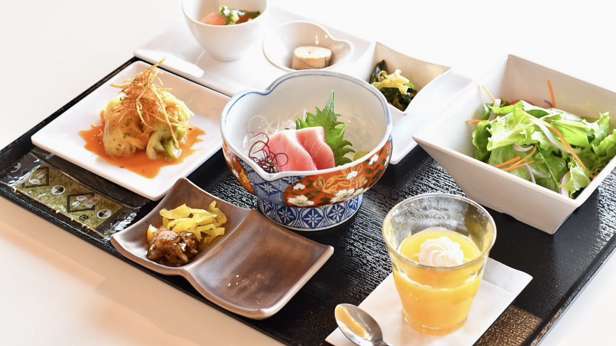 朝食