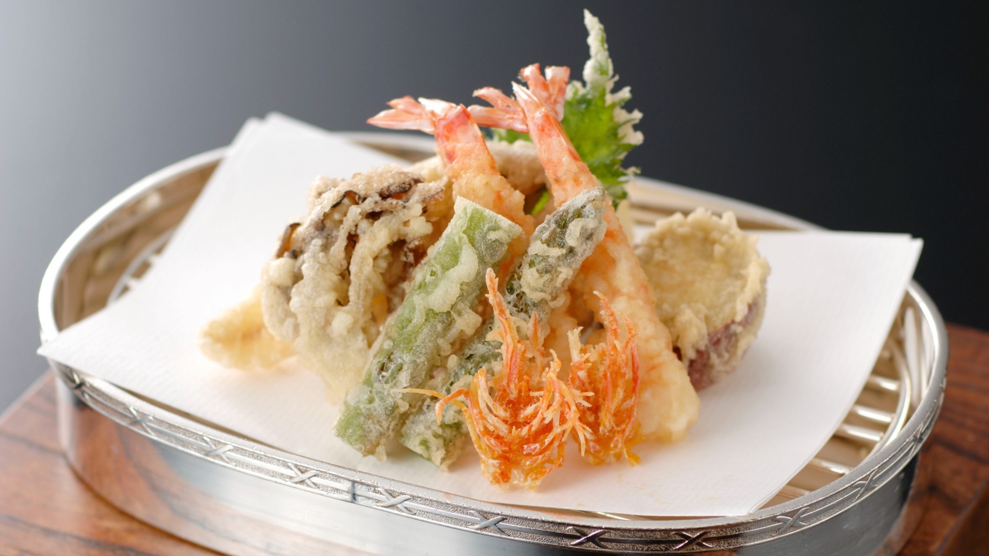 【4月〜/和食会席】日本料理「山里」で天ぷら・和牛・寿しをたのしめるディナー付(夕朝食付)