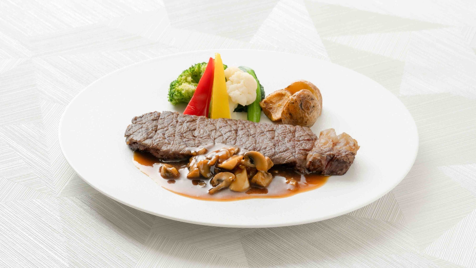 【お部屋でディナー】選べる国産牛ステーキor本日の魚・ルームサービス付（夕朝食付）