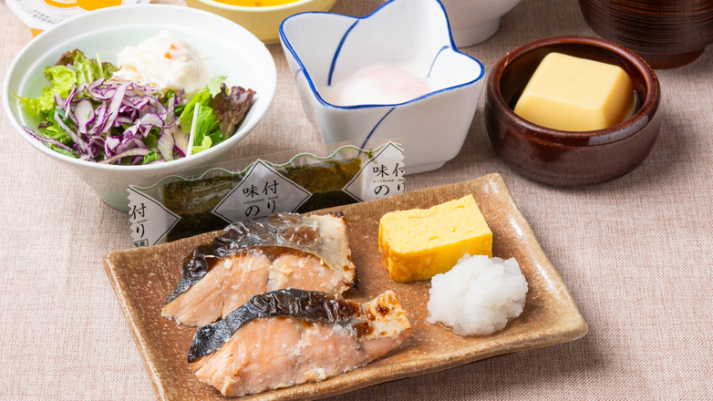 アパホテル〈飯田橋駅前〉内、朝食レストラン「ごまいち」本日のお魚定食