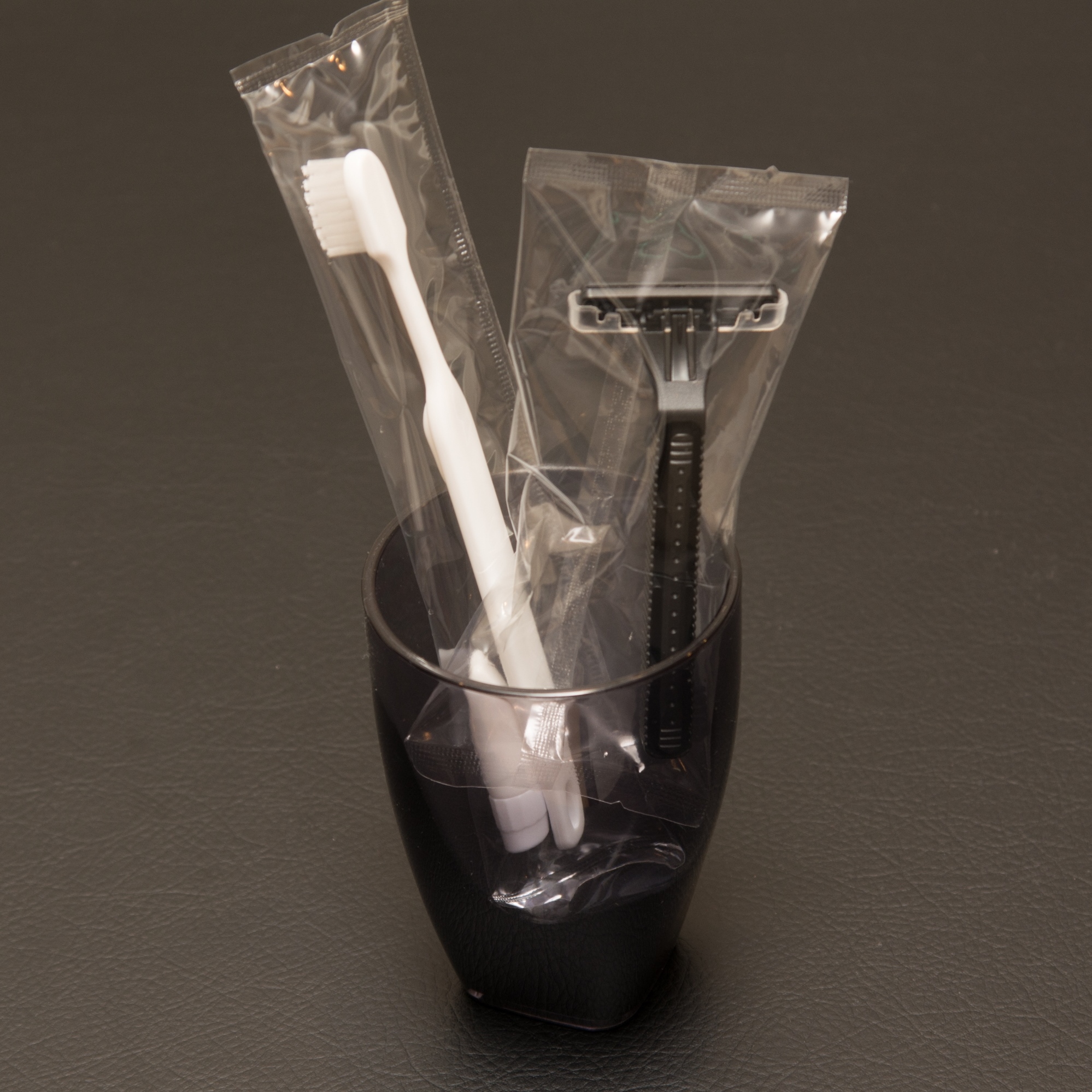 ◆歯ブラシ・カミソリ◆　※カミソリはフロント階にご用意しております。