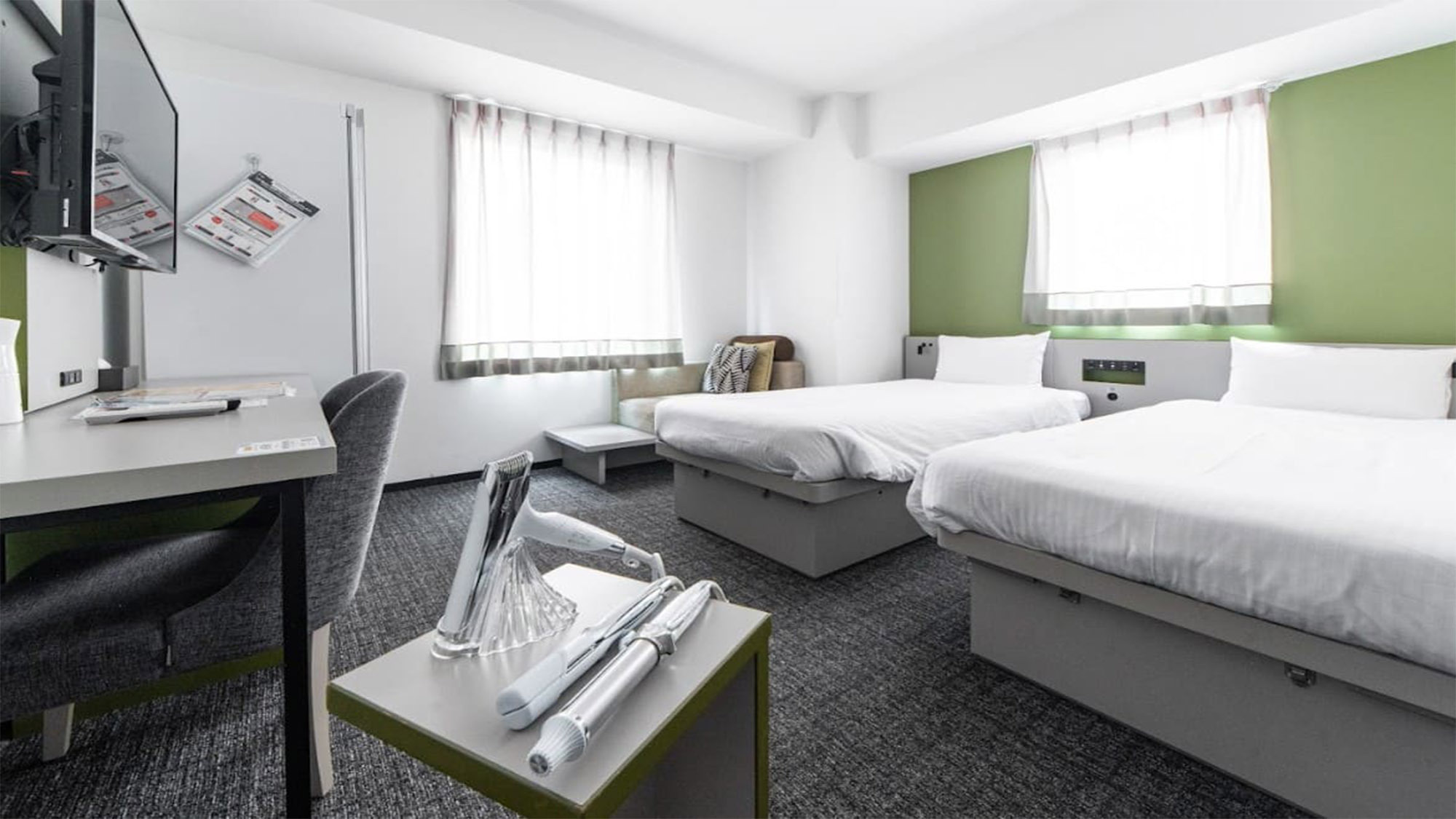 ReFaコーナーツインルーム禁煙【17.5～19.6㎡】シングルベッド2台