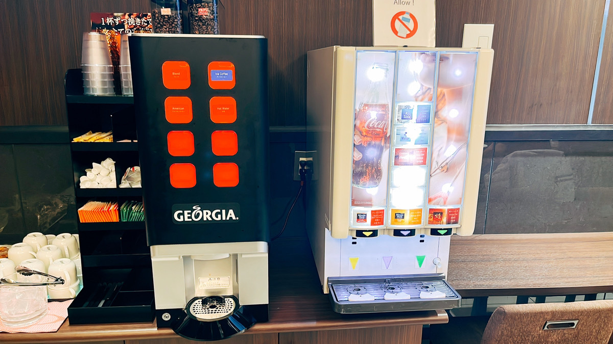 ■朝食ビュッフェ、ソフトドリンク、コーヒーはディスペンサーでご用意♪