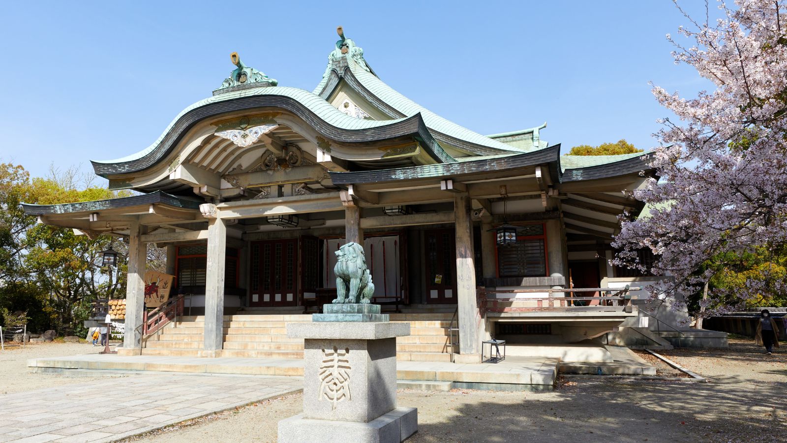 豊國神社【写真提供：（公財）大阪観光局】
