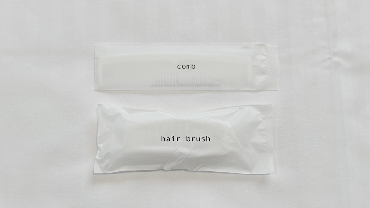 〈アメニティ〉ヘアブラシ、コーム