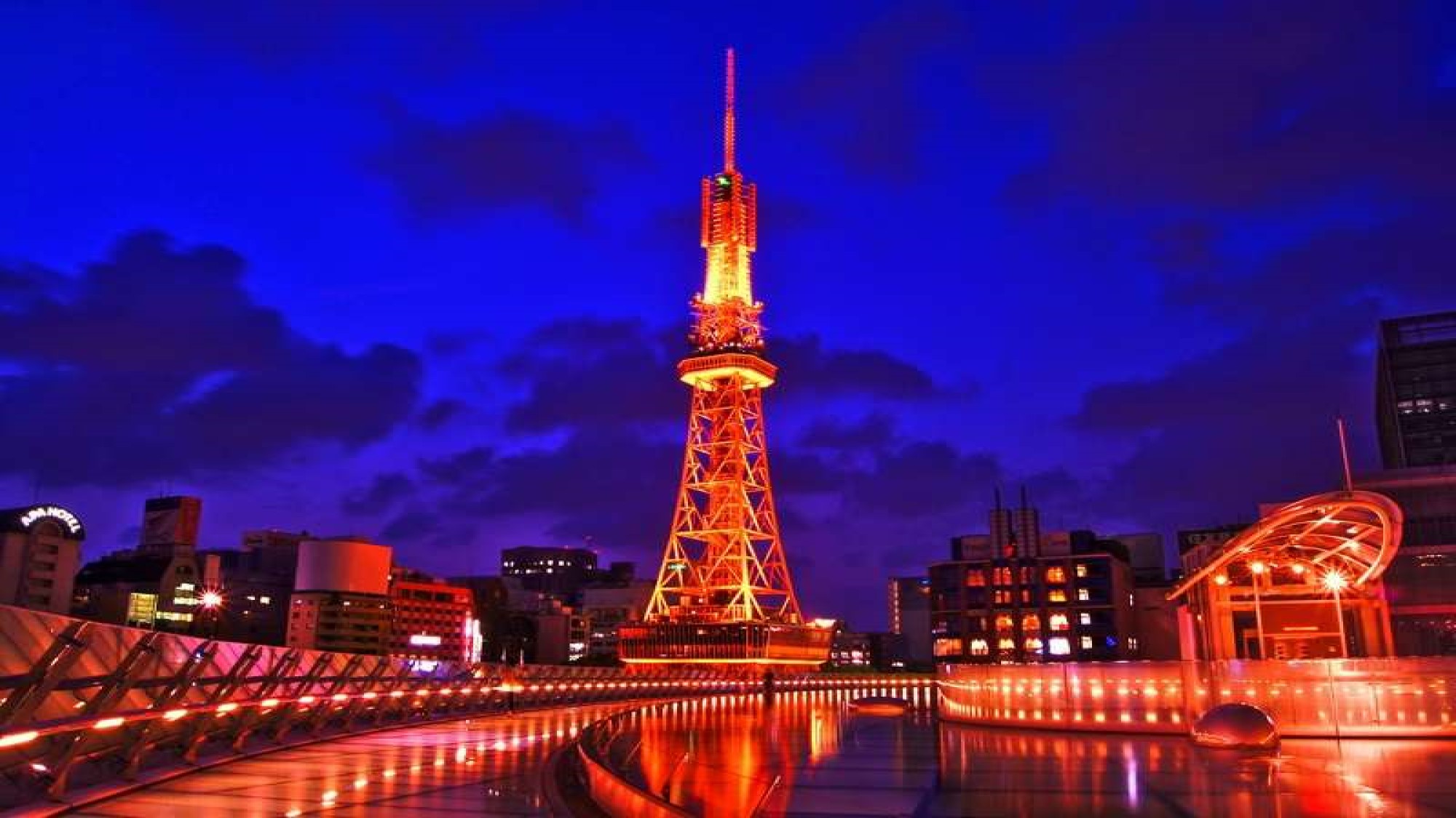 中部電力MIRAI TOWER(当ホテルから電車で約25分)