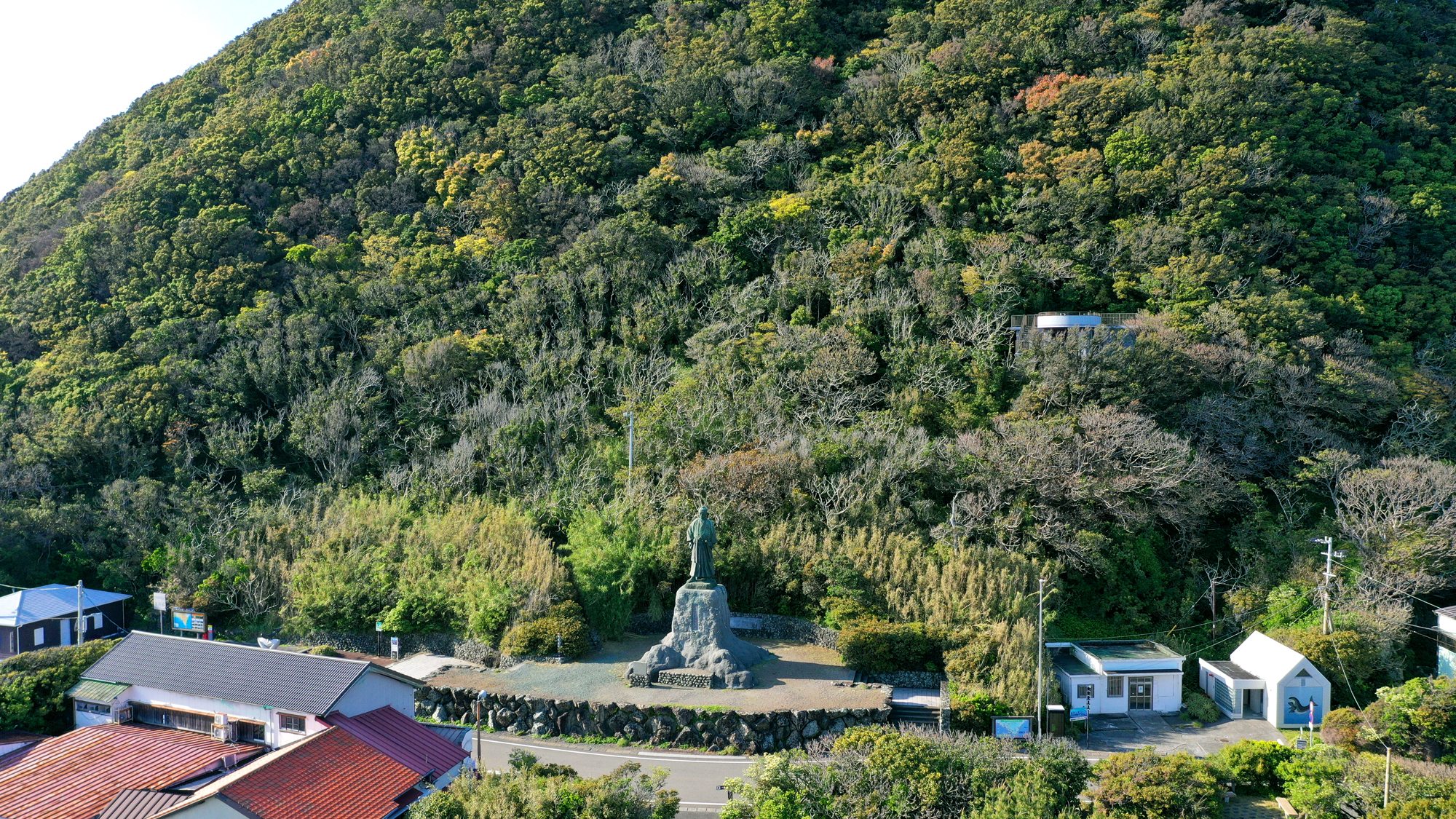 室戸岬には巨大な中岡慎太郎像があります♪