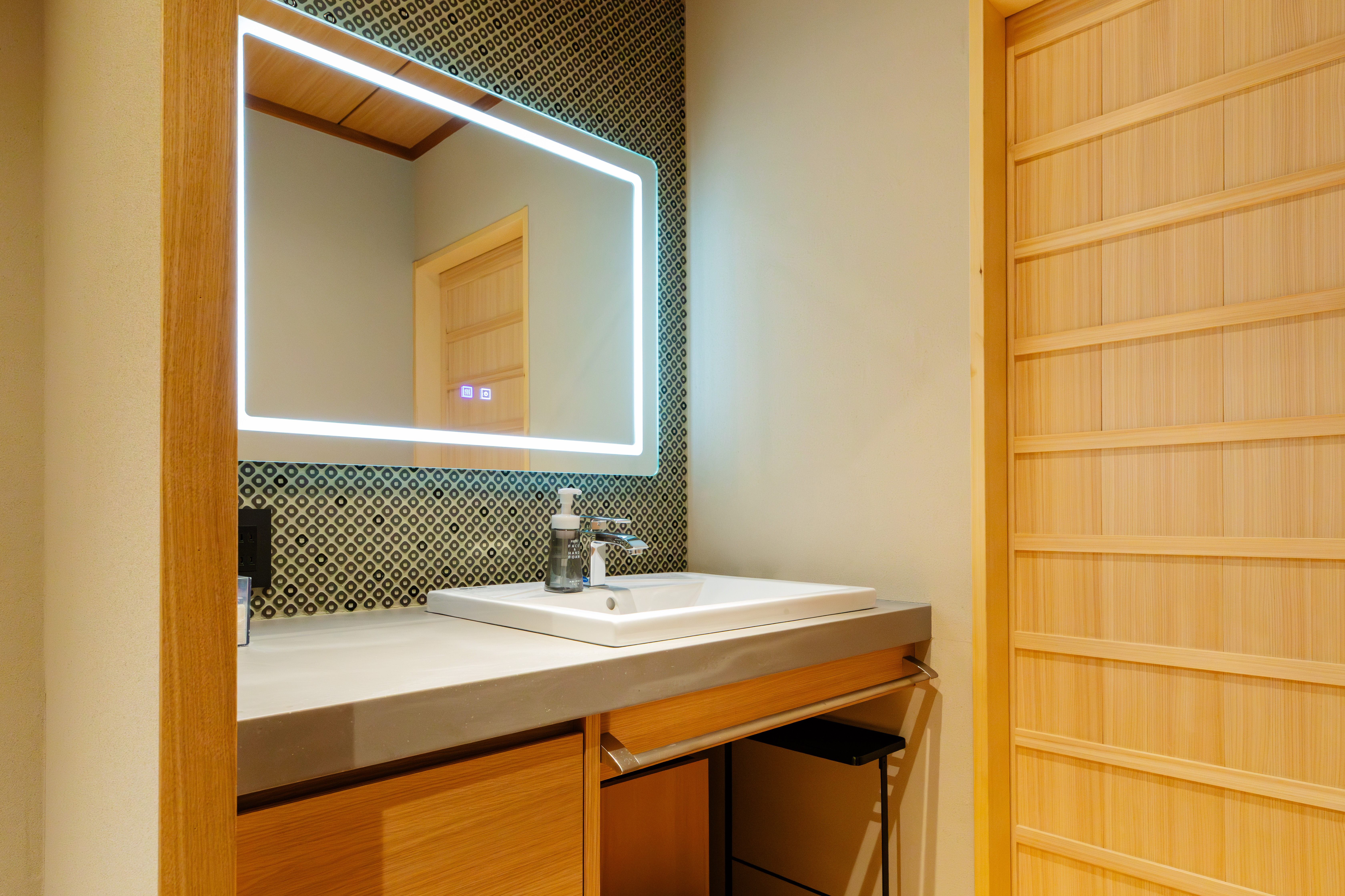 ＃311【ねね柘榴】洗面