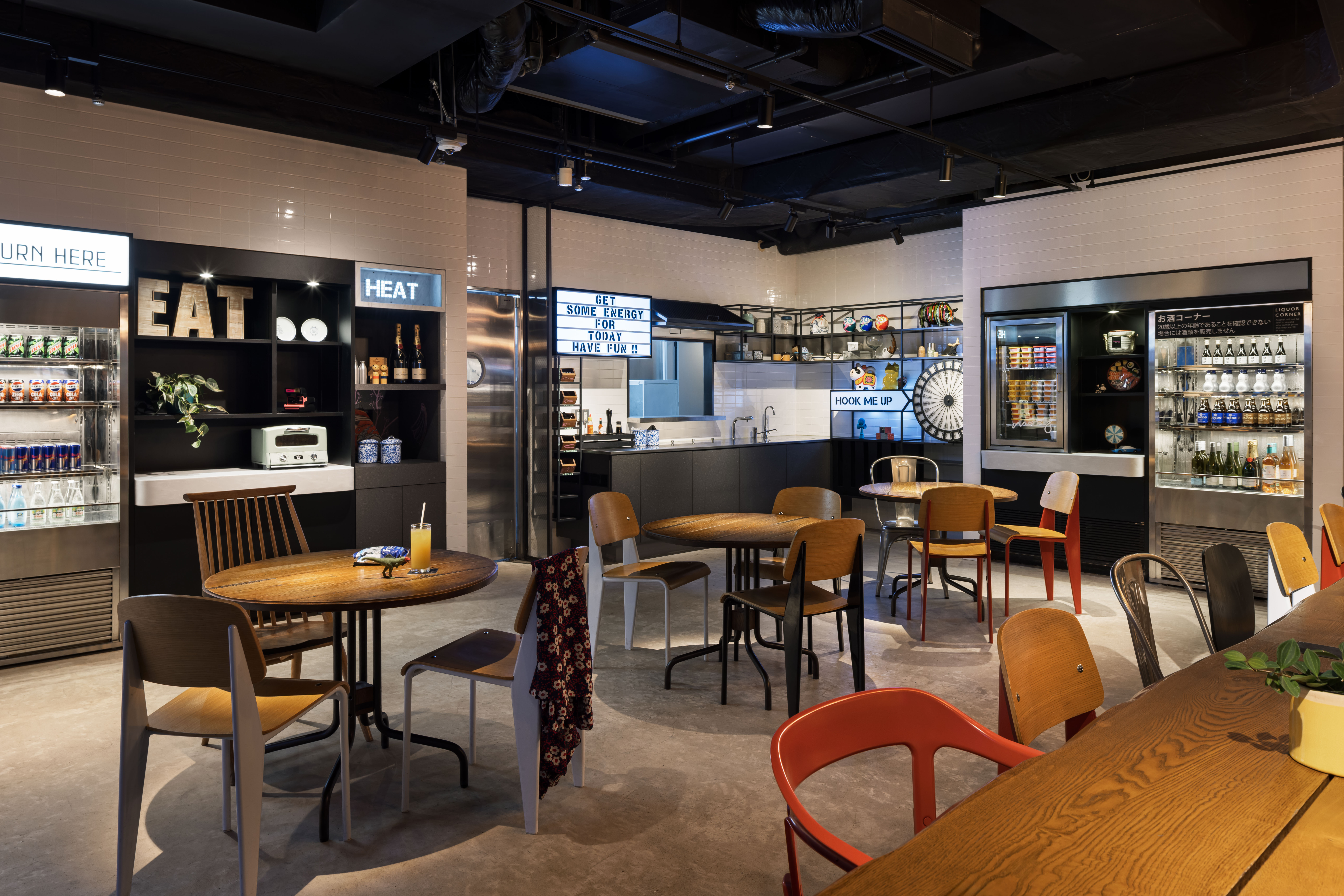 バー＆ラウンジ