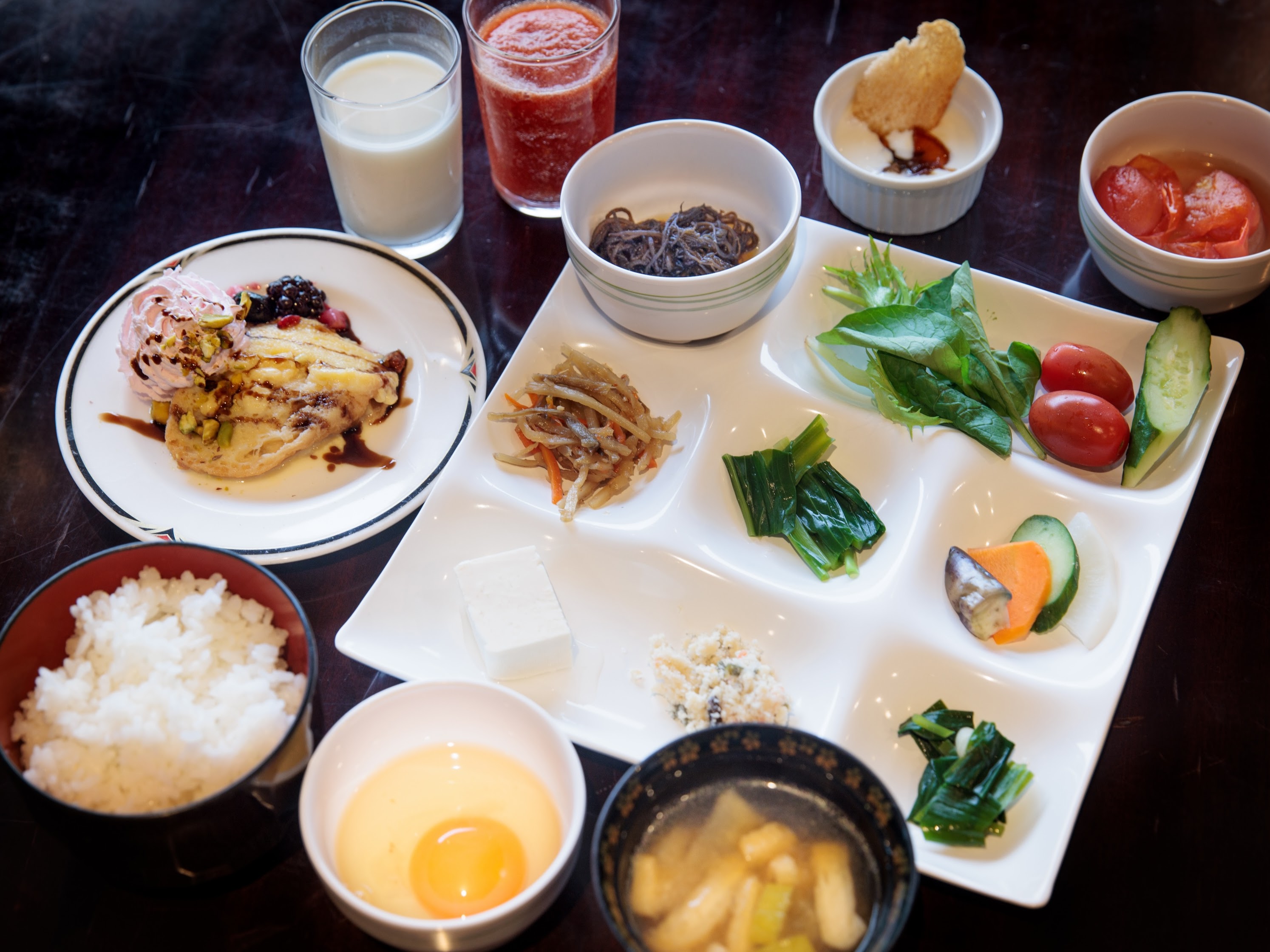 里山だからと侮るなかれ！里山だからこその絶品、朝食メニューに目移り♪