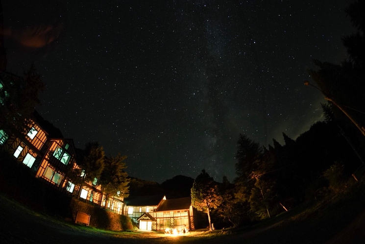 星空を見ながらキャンプもできる